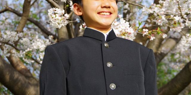 30代シングルマザー「息子の高校“入学金”が払えない」“高校授業料無償化”の落とし穴…母子が行政の“たらい回し”の果て「生活保護」選んだ理由 | 弁護士JPニュース