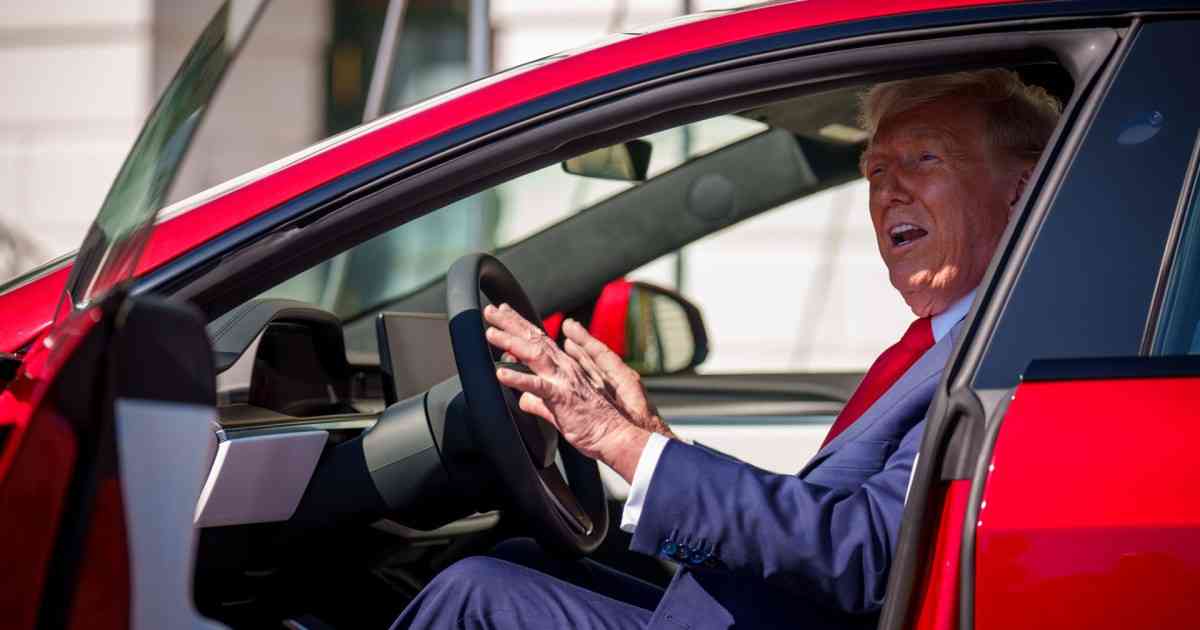 Trump buys a Tesla from Elon Musk at the White House