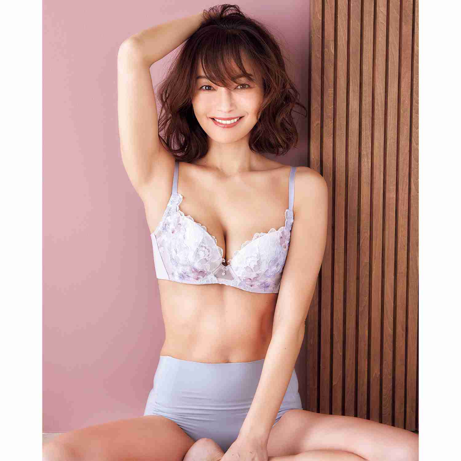 熟女投稿勝負下着画像 