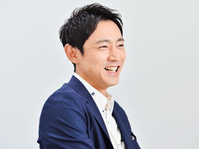 小泉進次郎氏、ファンだという男の子にあいさつ→大号泣…「なんて素敵な」「さすが小泉様」対応に称賛の声