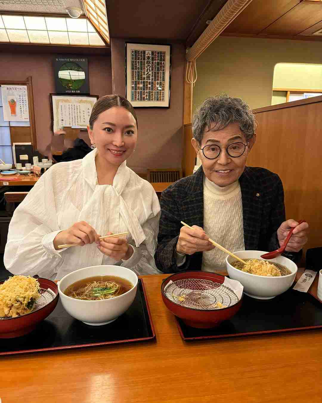 加藤茶と結婚14年…年下妻・加藤綾菜、現在の姿が「別人に」とビックリ「闘病生活のサポートを…」近況明かす