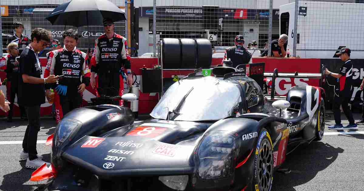 トヨタ、株主優待を初導入　電子マネーやレースチケット - 日本経済新聞