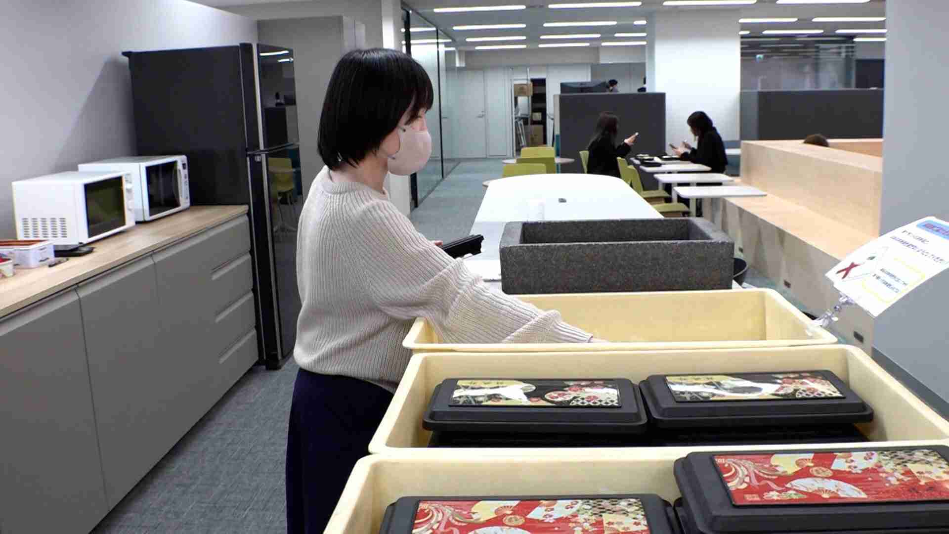 手取りが増える「第3の賃上げ」って何？　福利厚生の充実…昼食代補助や奨学金の代理返還、無料マッサージなども