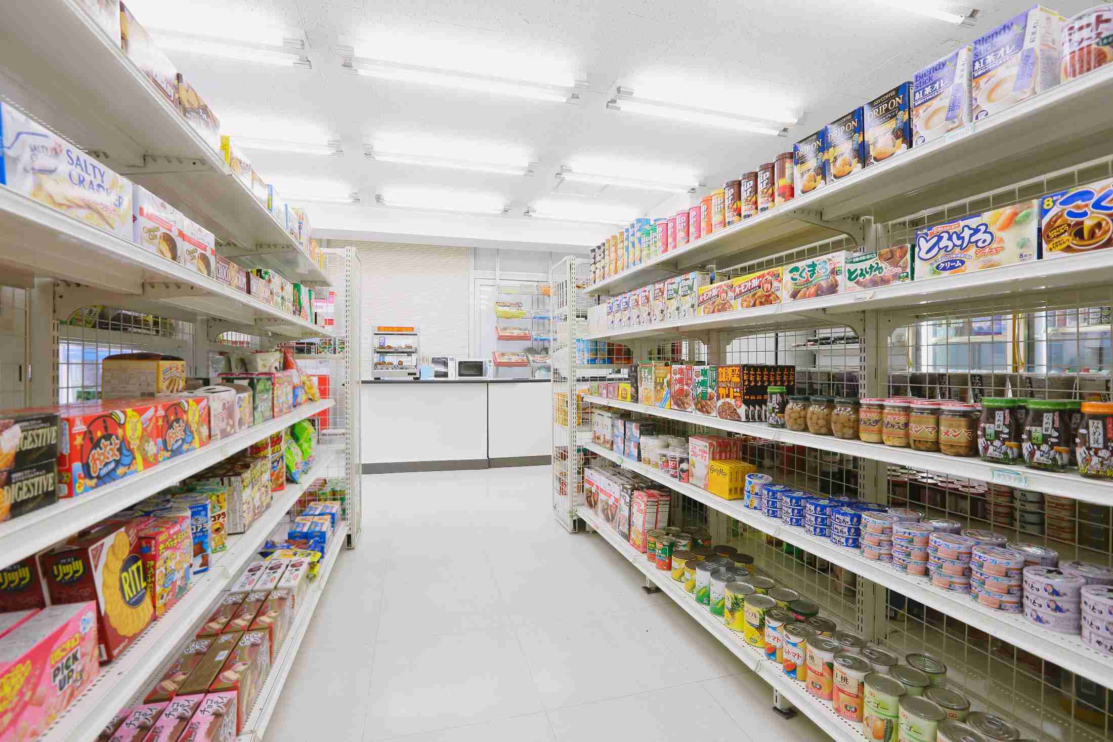 経済低迷でも日本で就職したい…コンビニで働く外国人留学生が抱える本音の背景　#令和の人権（Yahoo!ニュース オリジナル 特集）