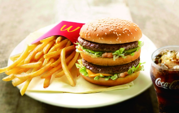「マックで男子高生3人がゴミ置きっぱで出ていった」投稿に大反響。経験者が明かす“マナー違反の理由”
