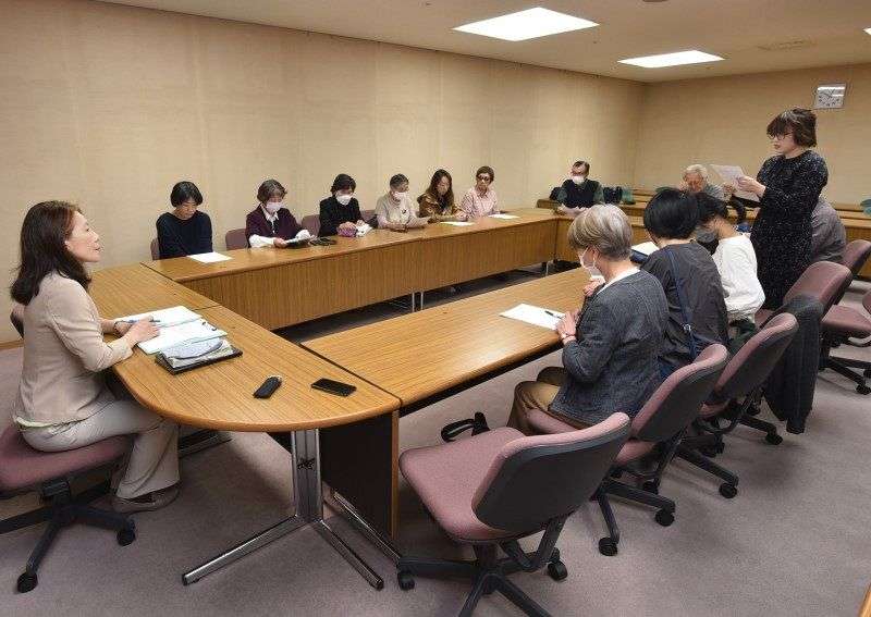 女性市議の質問中に男性市議が「子どもは放っておいても育つ」・・・福山市議のやじ 改善求め要請書　市民グループが市議会に提出（山陽新聞デジタル） - Yahoo!ニュース