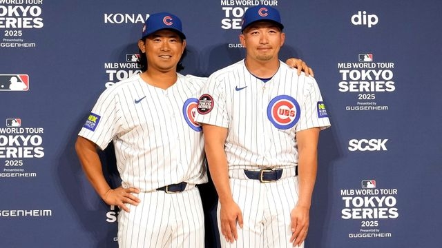 鈴木誠也が今永昇太に緊張？「肩組んで」のリクエストに体すぼめて手はピシッとヒザの上（日テレNEWS NNN） - Yahoo!ニュース