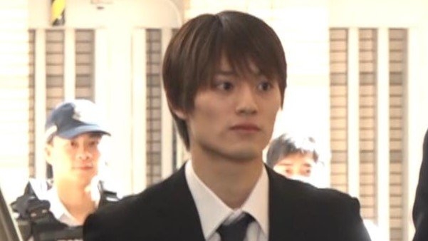 【速報】ONE N' ONLY（ワンエンオンリー）元メンバー・上村謙信被告の裁判始まる　香港で通訳女性にわいせつ行為の疑いで逮捕・起訴（FNNプライムオンライン（フジテレビ系）） - Yahoo!ニュース