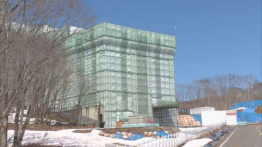 ニセコ開発に暗雲　高級ホテル工事ストップ　外資系高級リゾート開発会社が破産　建設費高騰で頓挫か…（HTB北海道ニュース） - Yahoo!ニュース