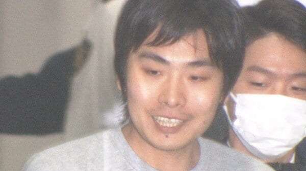 【独自】N党・立花党首を襲撃したナタの刃は紫色に塗られ…逮捕の宮西詩音容疑者「ばれないようナタに細工した」　閃光弾使い“目くらまし”も判明