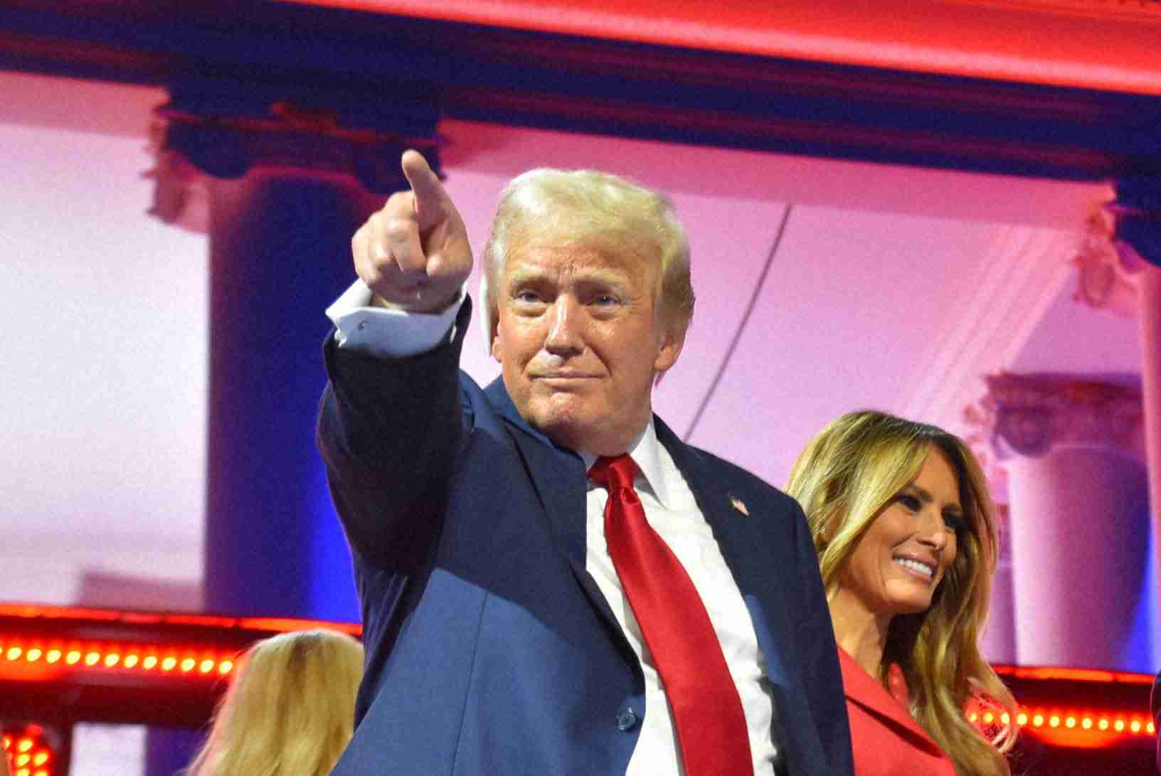トランプ氏、半導体と医薬品の関税近く発表と表明　国内生産増狙いか（毎日新聞） - Yahoo!ニュース