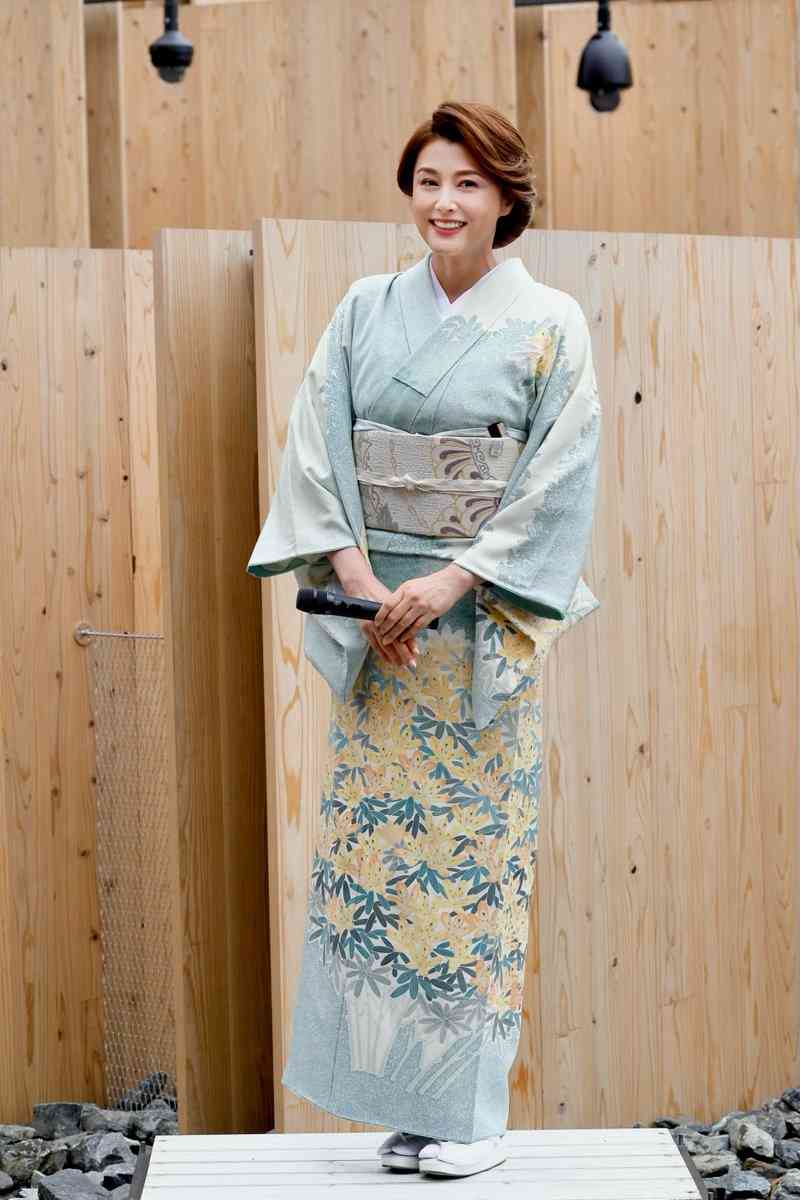 藤原紀香 万博の日本館名誉館長は「無報酬です」 春らしい着物姿に「日本の美ここにあり」と反響