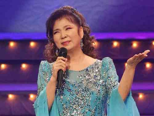 八代亜紀さんヌード写真封入アルバム発売中止求める声受け、大手ECサイト相次ぎ販売差し止めか