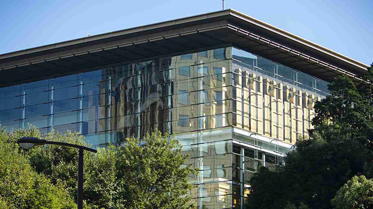 閣僚14人が外遊へ 必要性に疑問も - Yahoo!ニュース