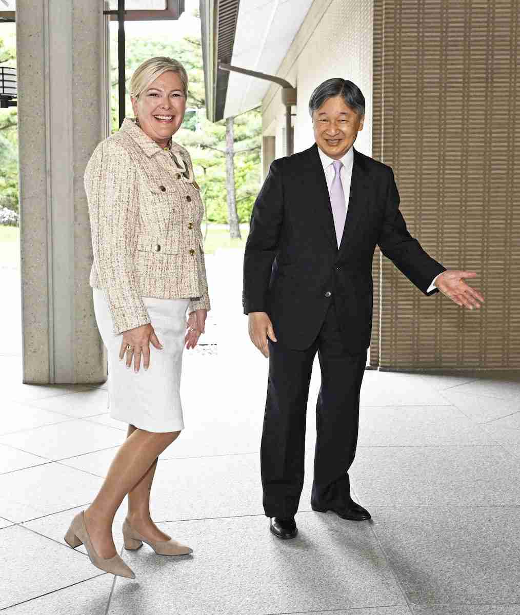 陛下、アイスランド大統領とご会見　震災支援に謝意示される（産経新聞） - Yahoo!ニュース