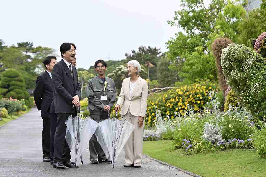 秋篠宮さまが浜松訪問　日本植物園協会大会に出席、フラワーパーク視察も（静岡新聞DIGITAL） - Yahoo!ニュース