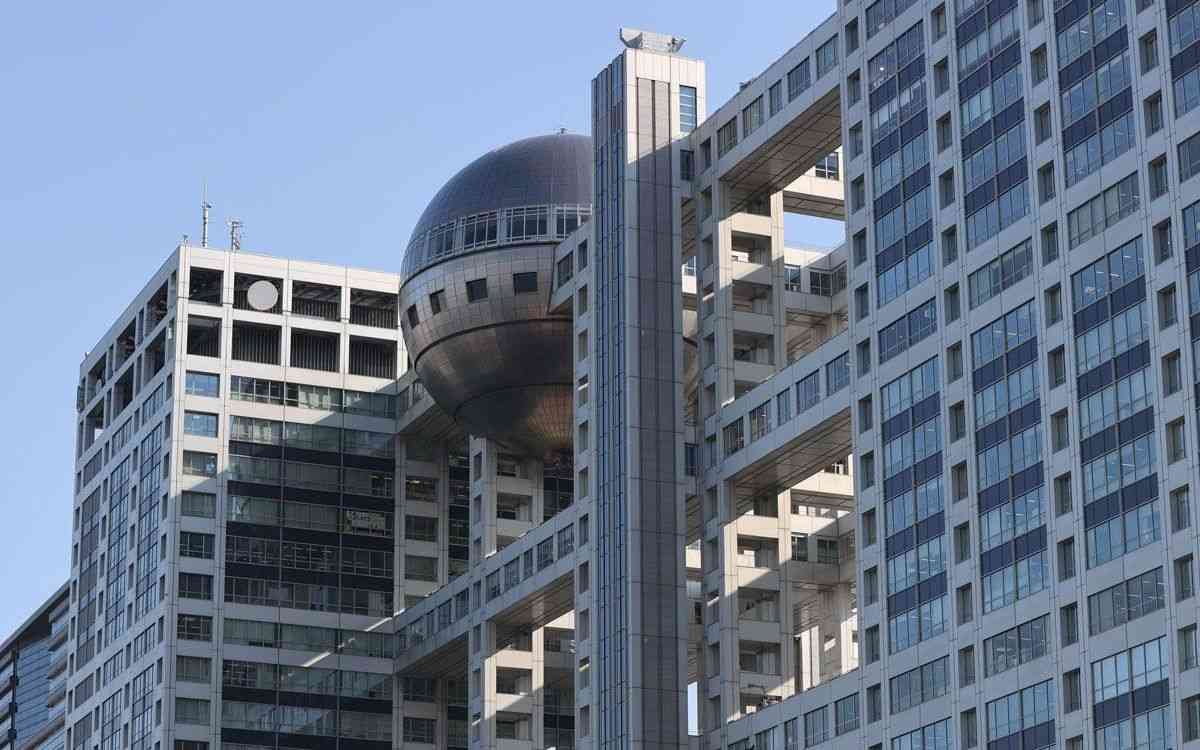 (4ページ目)中居正広にフジテレビ“お抱え弁護士”を紹介…フジ社内でも疑問視されていた「代理人」「カンテレ」問題【週刊文春全文公開】 | 文春オンライン