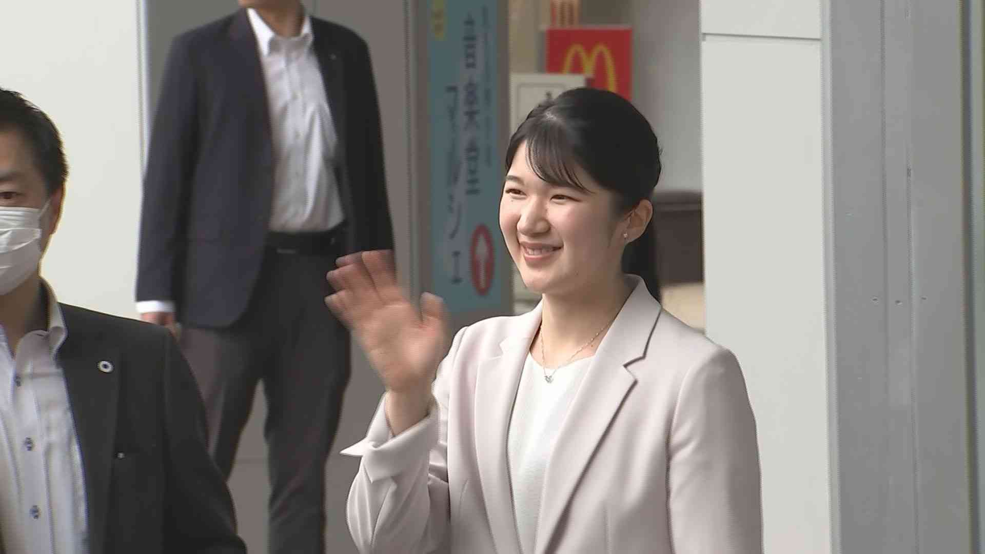 愛子さま初の石川県入り 金沢市内はさっそく「愛子さま」フィーバー 金沢駅前では数百人の市民が歓迎（MRO北陸放送） - Yahoo!ニュース