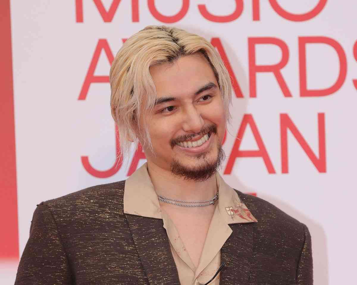 『藤井風』『稲葉浩志』を抑えた！【ライブで心を撃ち抜かれた男性アーティスト】ランキング！第1位に…「音源と全く変わらない」 | TRILL【トリル】