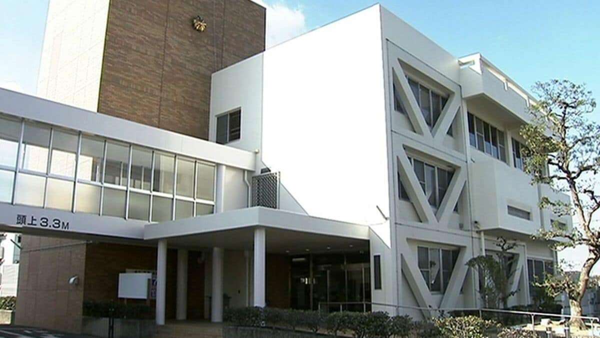 【速報】「骨折など全治1か月の重傷」元交際相手の16歳の女性に殴る蹴るなどの暴行　高松市の会社員の男(17)を傷害容疑で逮捕【香川】 | 岡山・香川のニュース | 天気 | RSK山陽放送 (1ページ)