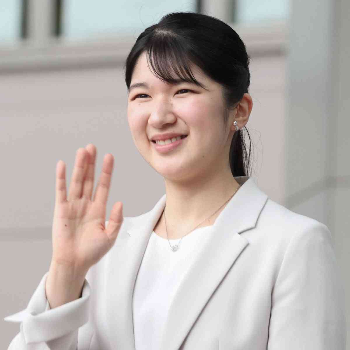 《“愛子天皇”実現の障壁》実妹が女性皇族でも…麻生太郎氏が“男系維持”にこだわり続けるワケ（女性自身） - Yahoo!ニュース