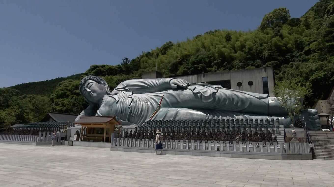”仏さんの後ろで音楽かけて踊ってYouTubeに流す”外国人観光客 「二重価格」を設定した寺院の困惑
