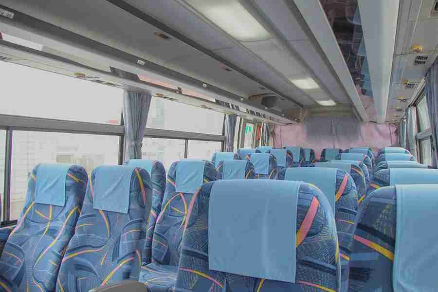 インバウンドの観光バス車内に大量のゴミ…乗務員が苦言　「これはカオス」「酷すぎる」 | ENCOUNT