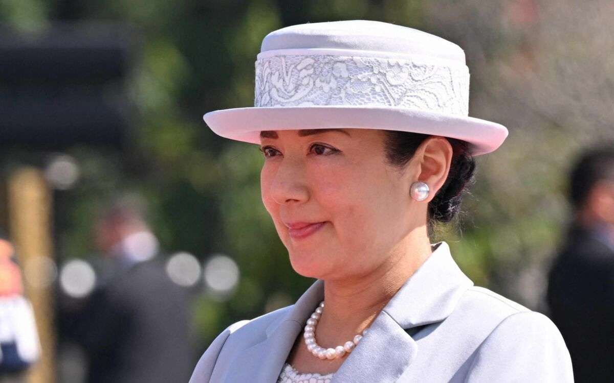 「美智子さまの手を握り、涙を流された」雅子さまが天皇陛下とともに乗り越えられた“壁”《祝還暦》 | 文春オンライン