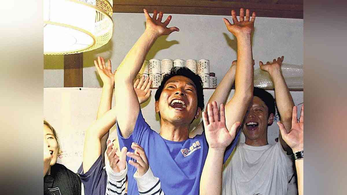 三浦市長選挙、元会社員の４３歳が自民推薦の現職６選を阻む…小泉農相のおひざ元で : 読売新聞