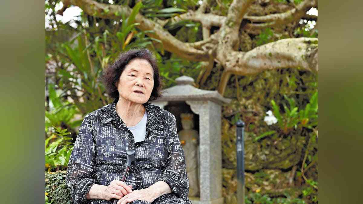 沖縄戦「生きてこんな戦があったことを語ってくれ」ガマで住職に数珠を託され…「伝え続けるのが私の務め」：地域ニュース : 読売新聞
