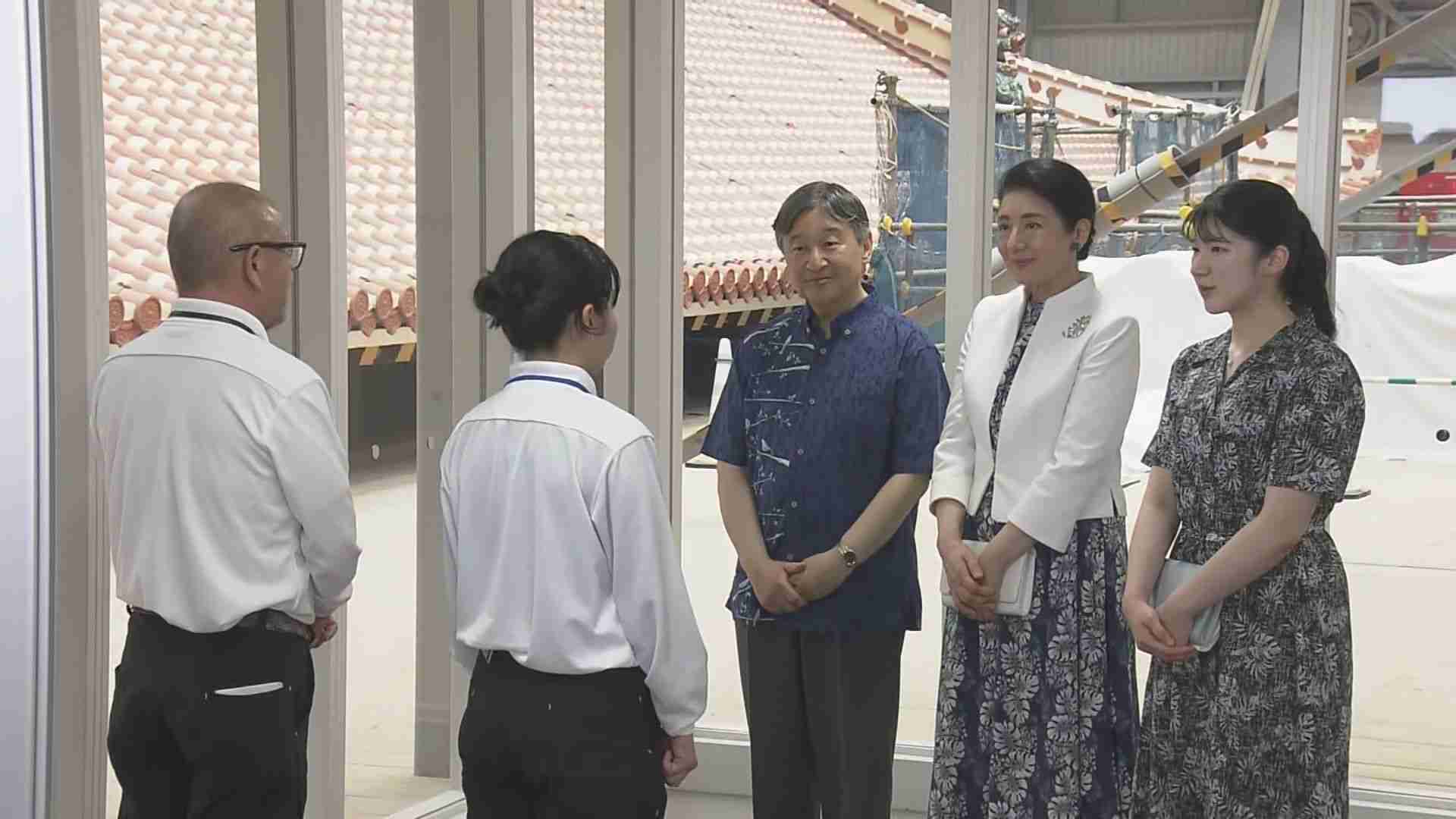 天皇ご一家 かりゆしウェアで首里城再建の様子などご視察 2日間の日程終え那覇空港を出発（RBC琉球放送） - Yahoo!ニュース