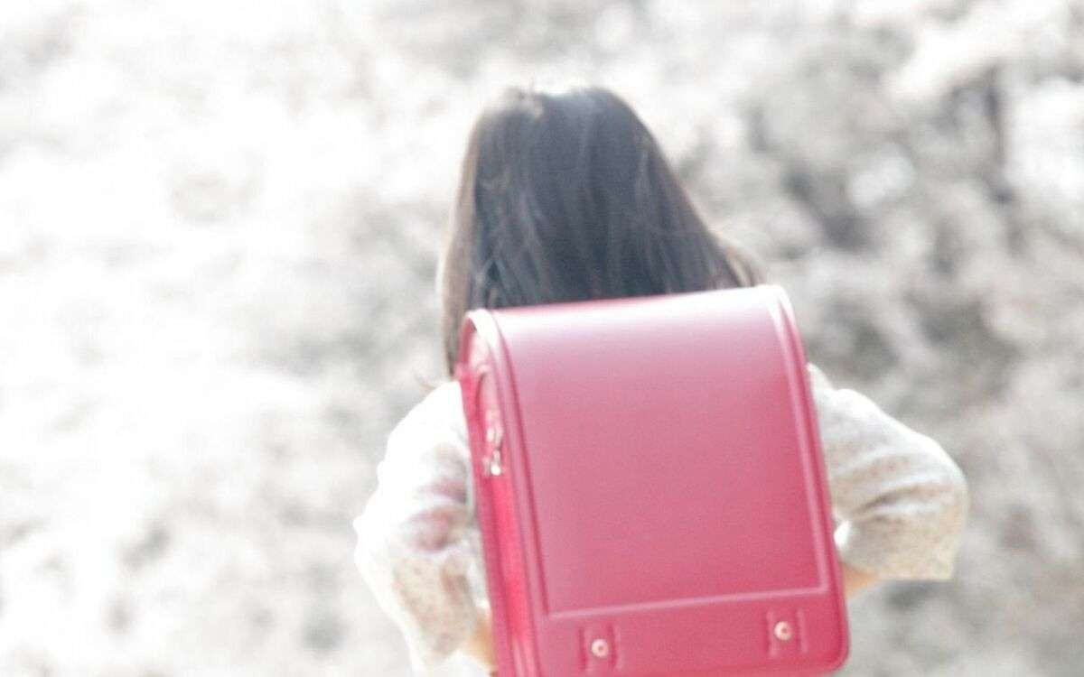 「お母さん、生理が来ないんだけど」“小学6年生の娘”が妊娠、相手は“中2の兄”だった…シングルマザーが直面した「衝撃の現実」 | 文春オンライン