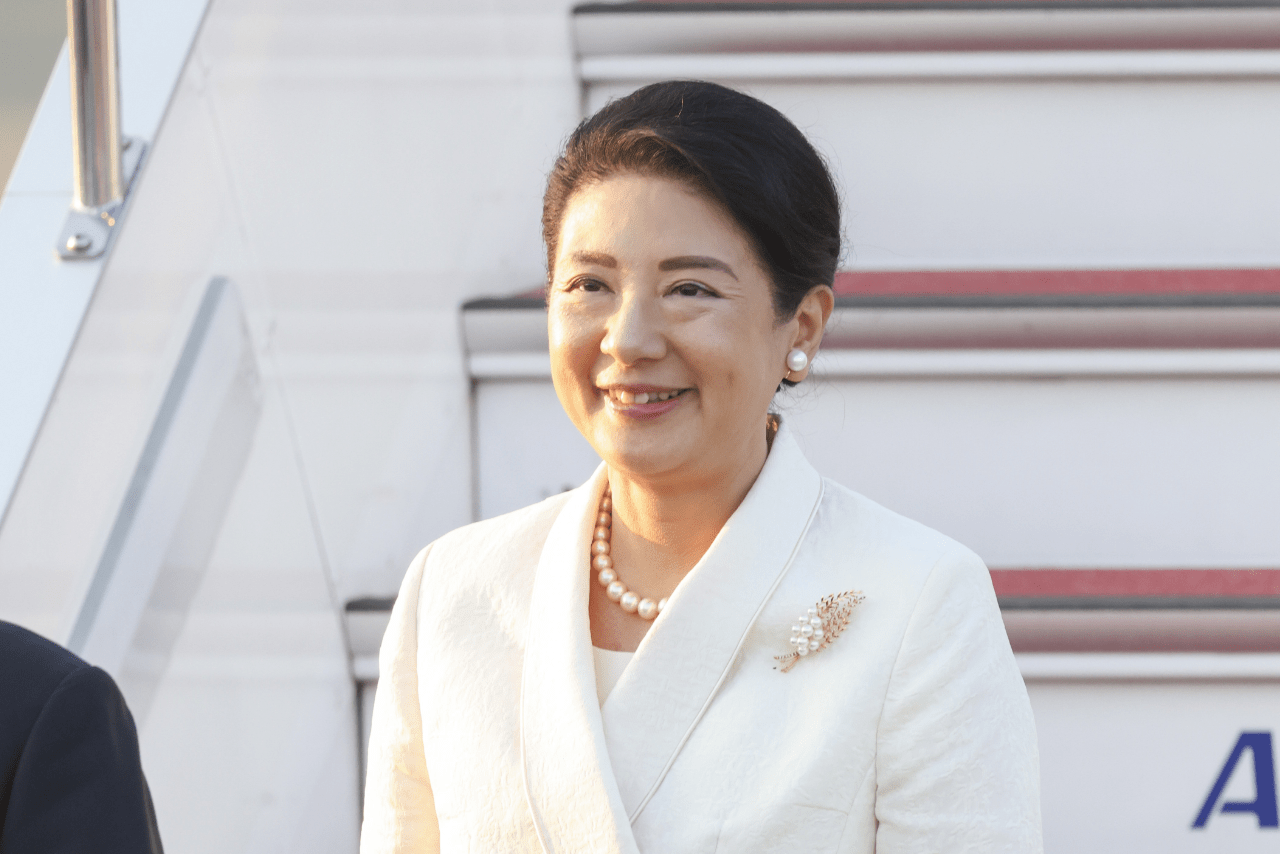 上皇ご夫婦へのご挨拶で雅子さまが帽子を着用せず物議、近代初の体制で明るみになったお立場の“ねじれ現象” | 週刊女性PRIME