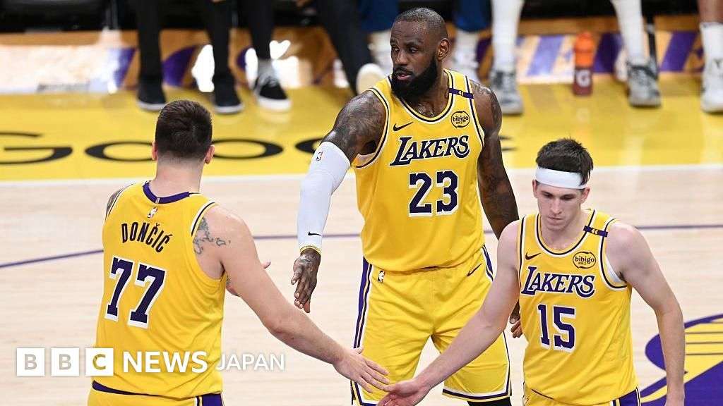NBAのロサンゼルス・レイカーズ、売却へ　米スポーツ史上最高額 - BBCニュース