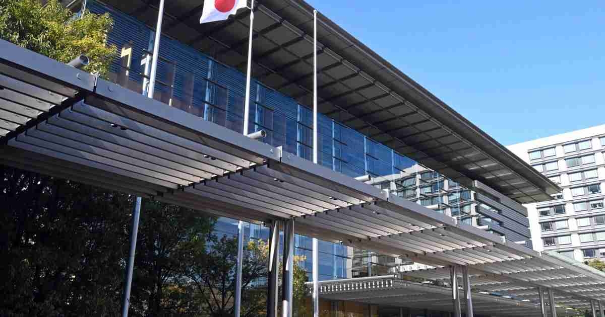 政府・与党、全国民に2万円給付案　非課税世帯は2万円上乗せも検討