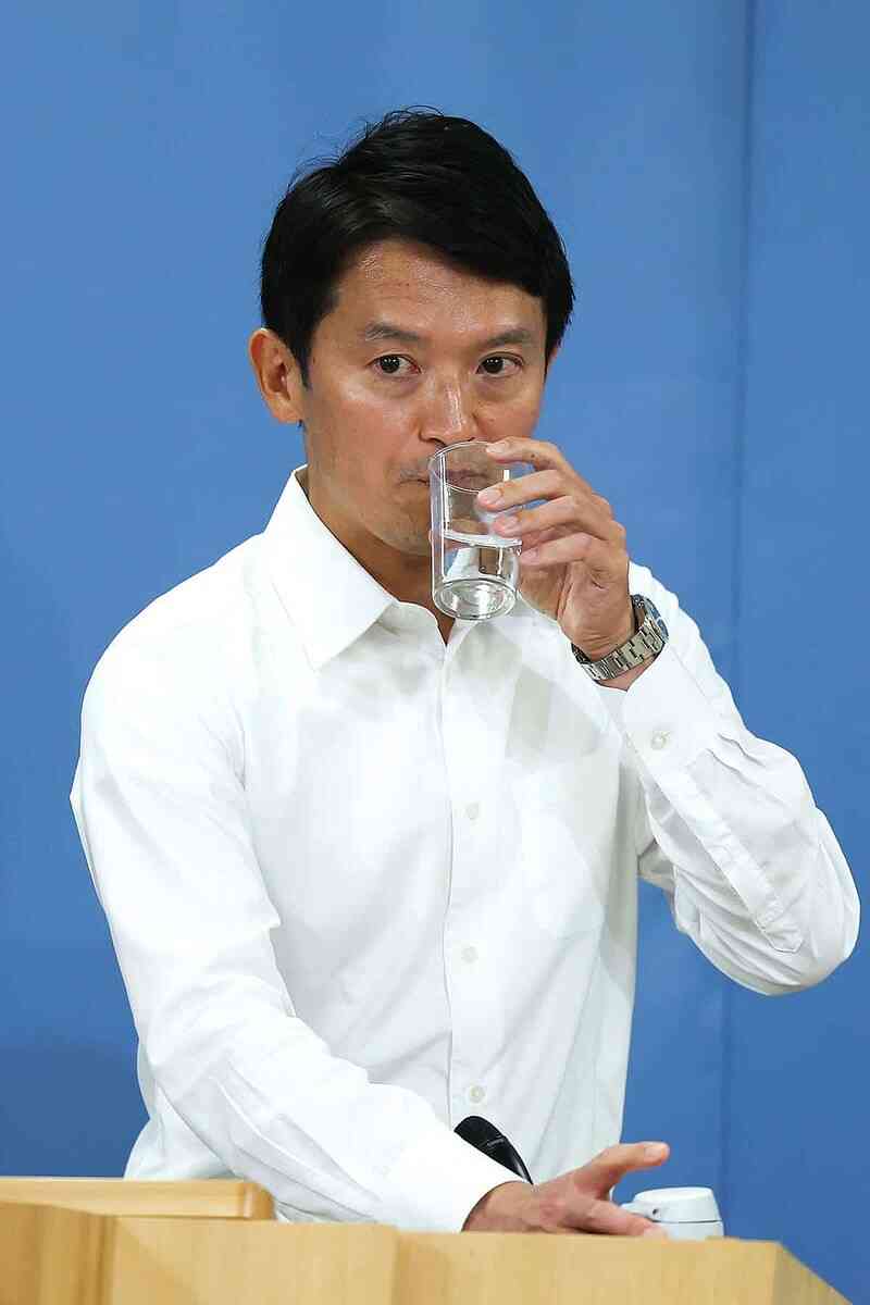 「釣り仲間だった」兵庫県知事のパワハラ告発をしたX氏と“側近4人組”の奇妙な関係…公開を嫌がった“私的文書”の存在 - ライブドアニュース