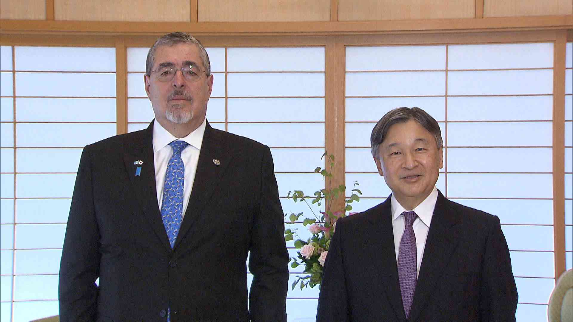 「スペイン語はあまり話せません」天皇陛下がグアテマラ大統領と面会　流ちょうなスペイン語交えて懇談（FNNプライムオンライン（フジテレビ系）） - Yahoo!ニュース