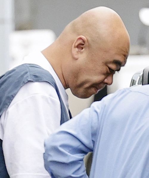 「中国の免許を日本のものに」“1000万円英国車”で小学生4人に突進…埼玉ひき逃げ事件・スキンヘッド中国人容疑者の悪行から浮かぶ“深刻すぎる問題”（文春オンライン） - Yahoo!ニュース