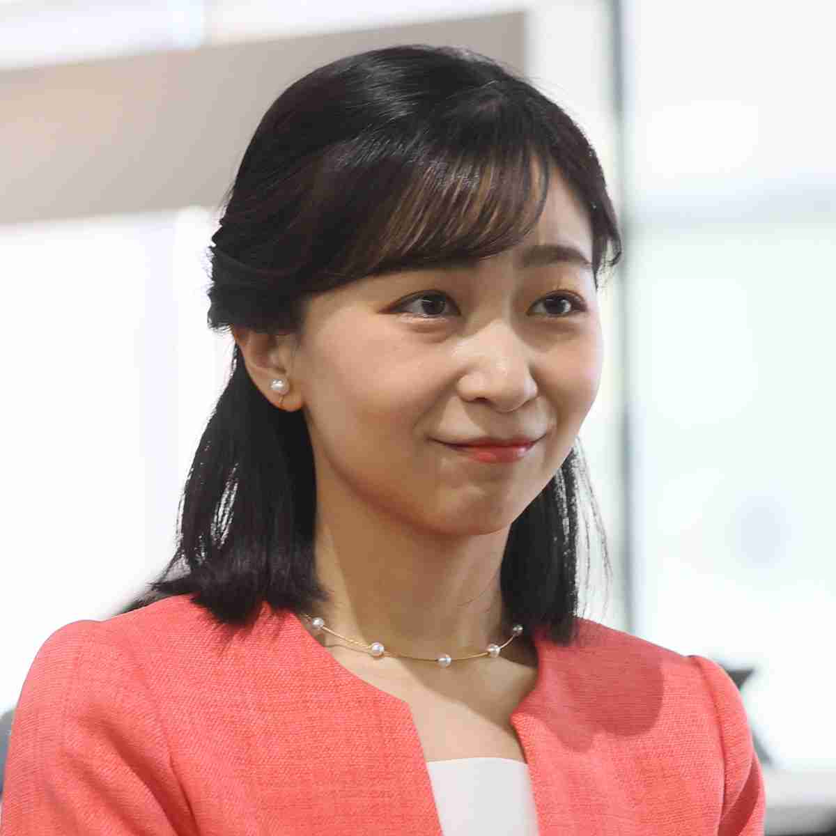 《第1子とも初対面？》佳子さま　ブラジルご訪問で囁かれる眞子さんとの「感動の再会」の可能性（女性自身） - Yahoo!ニュース