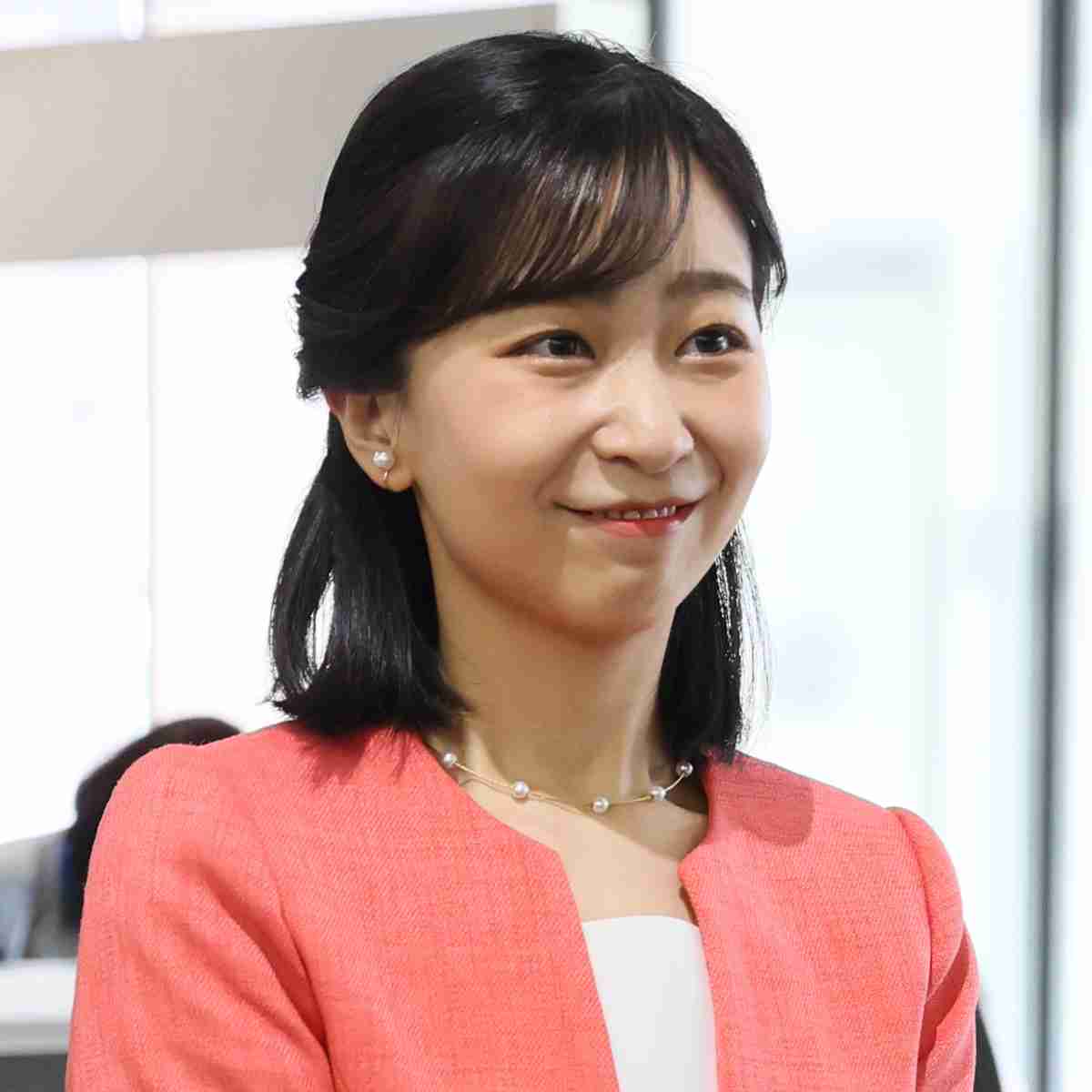 「ご公務の趣旨と違っている」佳子さま　着回しの多さにファッションライターが警鐘…ブラジルにも眞子さんゆずりのアクセサリーをお選び!?︎（女性自身） - Yahoo!ニュース