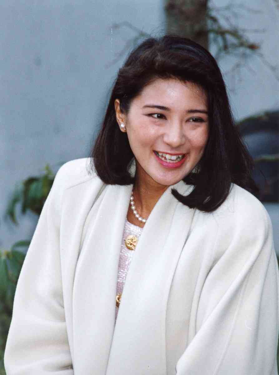 ご結婚から32年　雅子さまヘアカット秘話 「ソバージュはいかが？」のお勧めも…赤いコートの写真は「リテイクの成果」（AERA DIGITAL） - Yahoo!ニュース