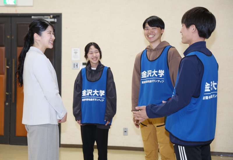 ＜皇室スケッチ＞「どういう仕組みがあると…」　愛子さま初の被災地訪問で質問重ね（毎日新聞） - Yahoo!ニュース