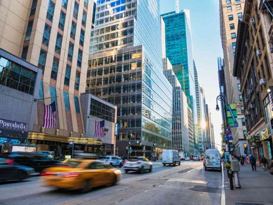 「年収4000万円なのに」小室眞子さん圭さん夫妻、特定されたベビーカーの“庶民派なお値段”に驚きと好感（ピンズバNEWS） - Yahoo!ニュース