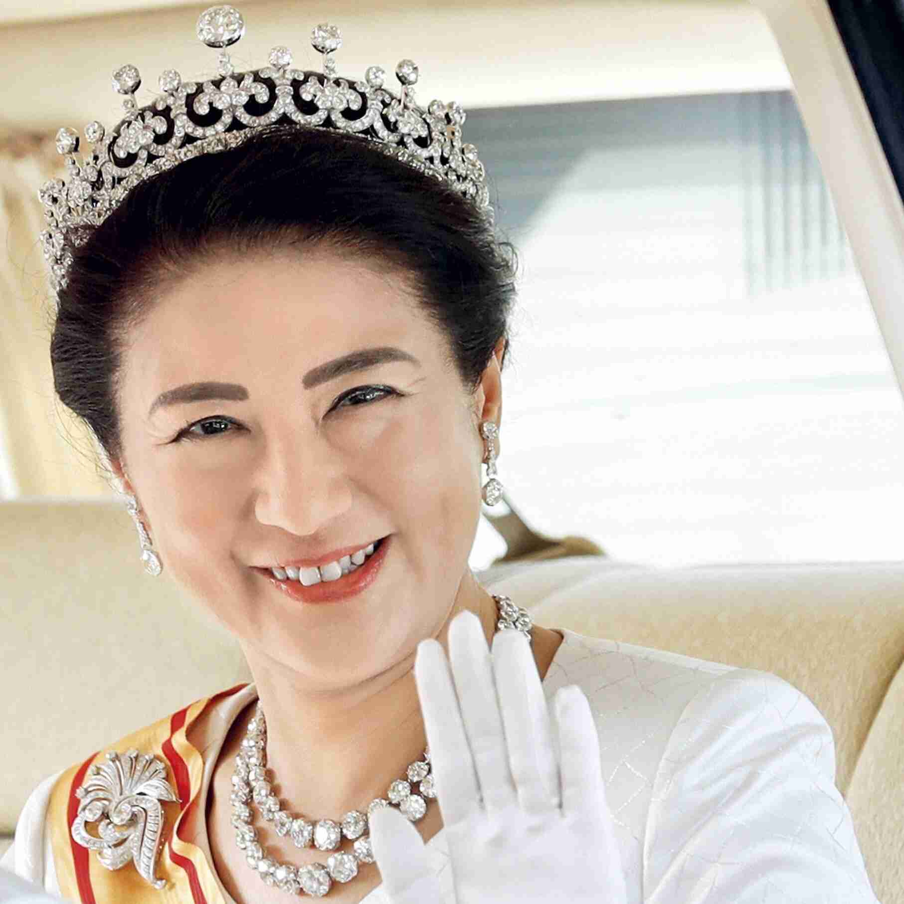 【皇后雅子さまの対人力】天皇陛下とのあうんの呼吸、通訳なしでの会話、親しみを感じるインスタグラム…世界が注目する“令和流”の感性（婦人画報） - Yahoo!ニュース