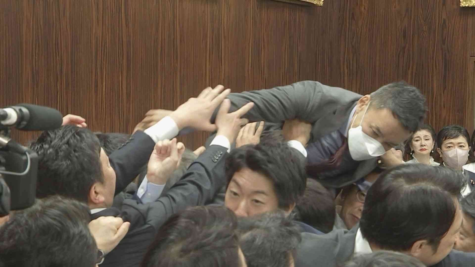 れいわ・山本太郎代表の懲罰動議提出へ　入管法改正案採決時などで議員らにケガさせる