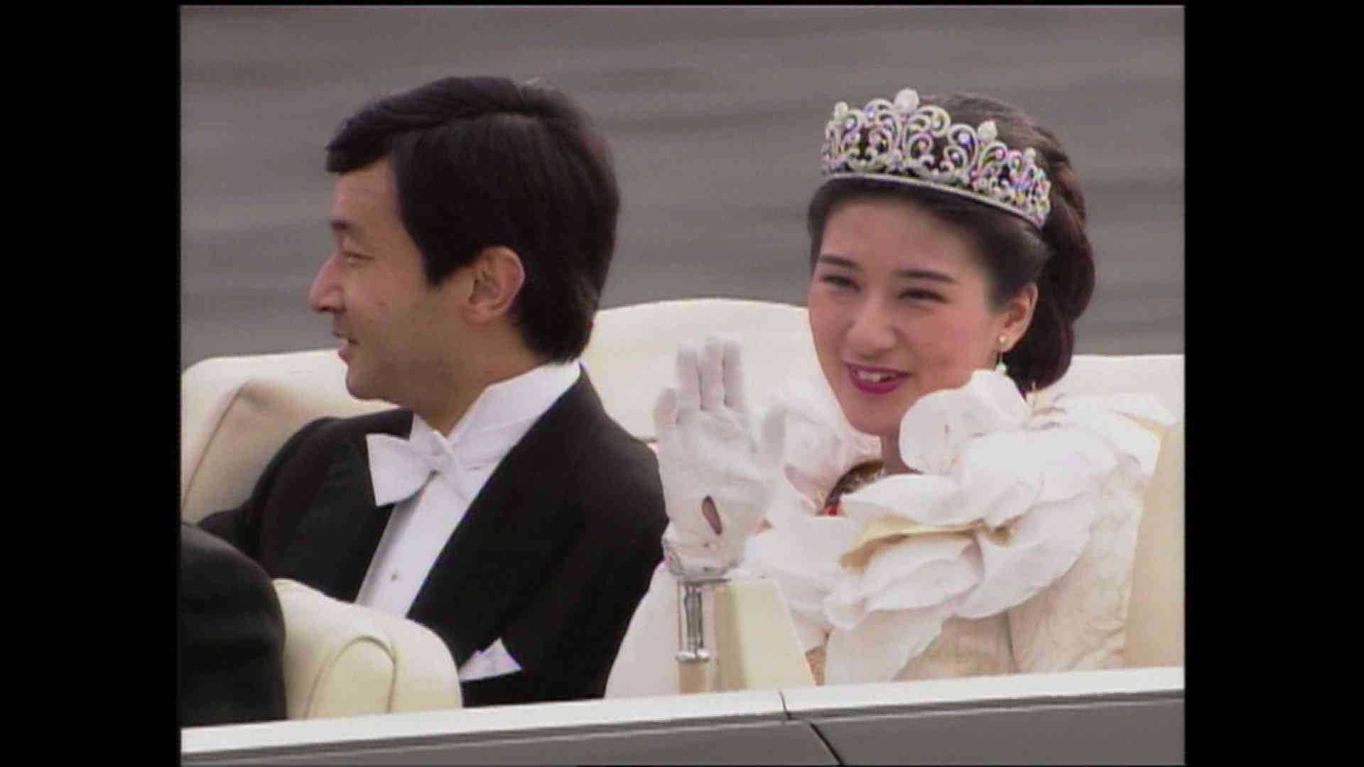 【「皇室ご一家」の記憶】天皇皇后両陛下32回目の結婚記念日　平成5年の「結婚の儀」と約19万人が祝福した「ご結婚パレード」（1993年6月12日放送）（FNNプライムオンライン） - Yahoo!ニュース