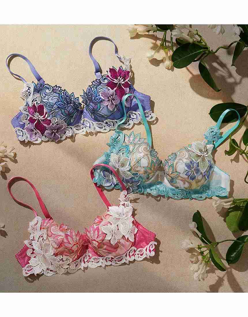 胸が大きい人、ブラジャーどこで買っていますか？