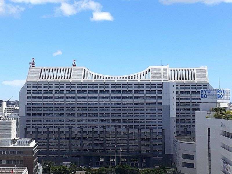 沖縄県が「ラーケーション」制度を試行導入　県立学校で2学期から　平日に学校を休め、欠席扱いにならない | 沖縄タイムス＋プラス