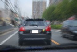「ハンドル」か「ブレーキ」か危険回避の正しい判断を - 人と車の安全な移動をデザインするシンク出版株式会社