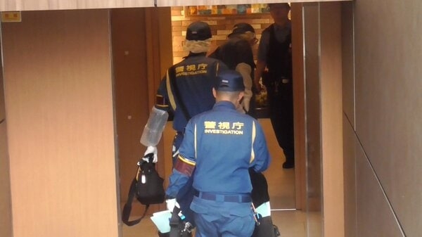 「魚が腐ったような臭い」マンション浴室から男性（35）遺体発見　知人の北誠一容疑者（30）死体遺棄の疑いで逮捕　容疑を否認　東京・新宿区｜FNNプライムオンライン